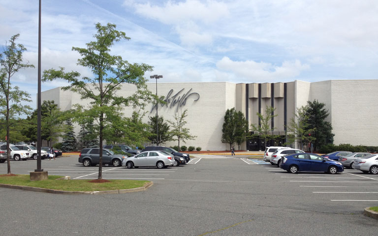 Lord + Taylor - South Shore Plaza - Braintree, MA